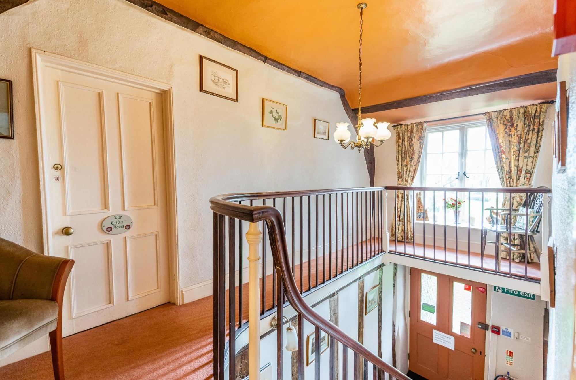 ยอลแลนด์ ฟาร์มเฮ้าส์ Bed & Breakfast ทอนทัน ภายนอก รูปภาพ